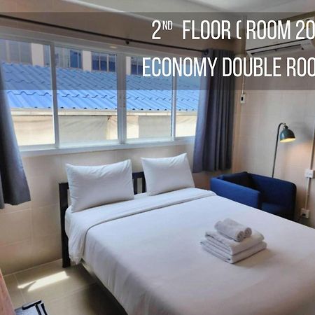Lo-Ha Guest House, Contactless Check-In Бангкок Экстерьер фото