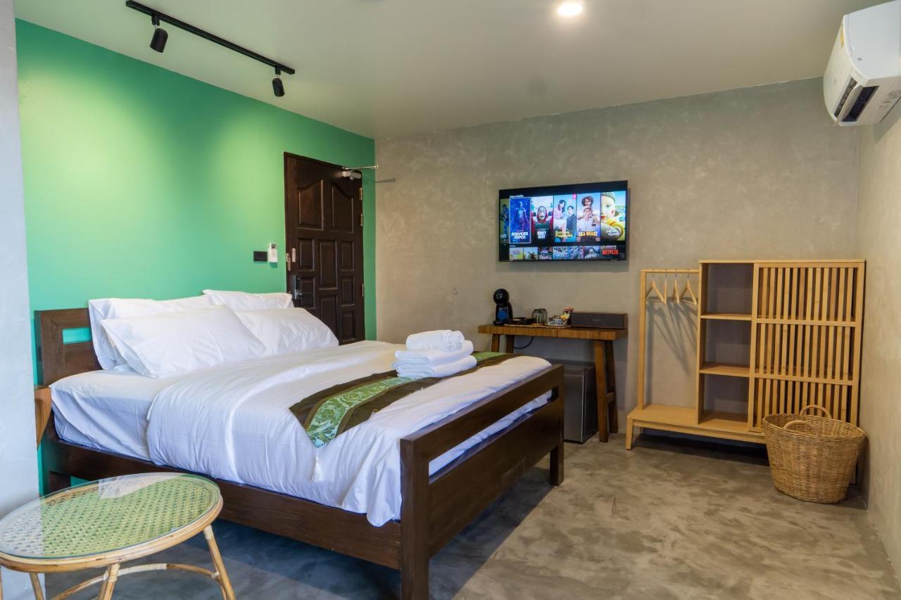 Lo-Ha Guest House, Contactless Check-In Бангкок Экстерьер фото