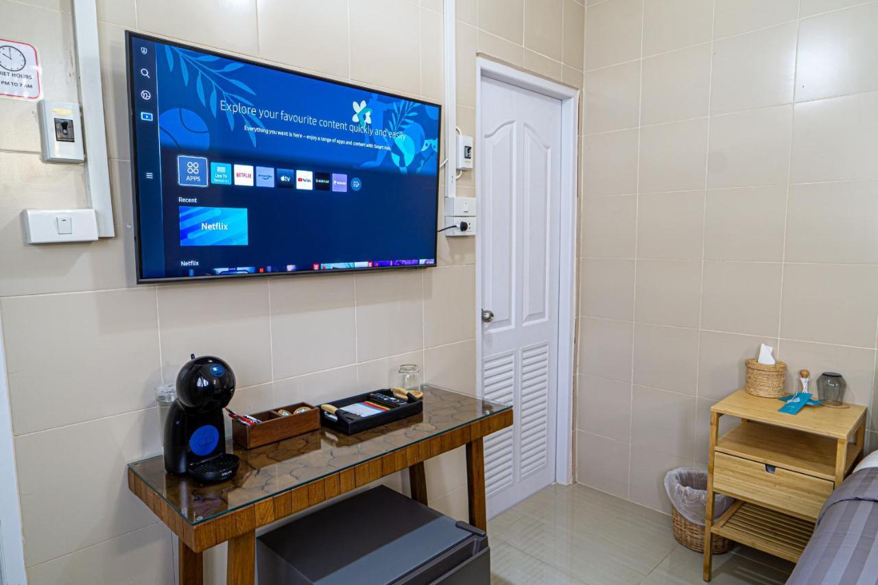 Lo-Ha Guest House, Contactless Check-In Бангкок Экстерьер фото